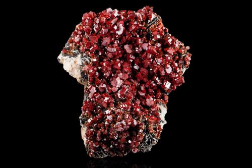 Vanadinite with Baryte<br />Mibladen (distrito minero Mibladen), Midelt, Provincia Midelt, Región Drâa-Tafilalet, Marruecos<br />25.5	x 25.0 x 13.0 cm<br /> (Author: MIM Museum)