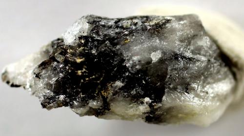 Preisingerita<br />Mina Sultana, Grupo Minero Gomesende, Gomesende y Ramirás, Comarca Terra da Celanova, Orense / Ourense, Galicia / Galiza, España<br />22 x 9 x 8 mm.<br /> (Autor: José Luis Zamora)