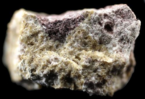 Alunita<br />Cerro del Cinto Mine, Rodalquilar, Níjar, Comarca Metropolitana de Almería, Almería, Andalusia, Spain<br />30 x 20 x 17 mm<br /> (Autor: José Luis Zamora)