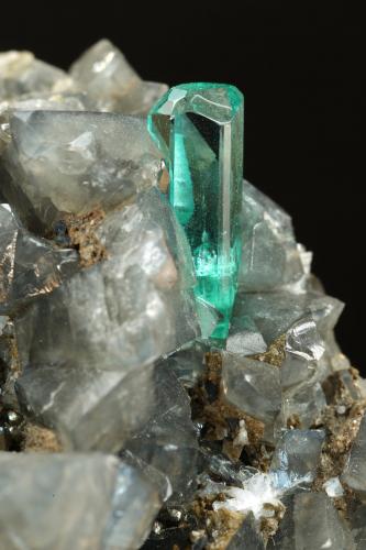 Beryl (variety emerald), Albite (variety cleavelandite), Dolomite, Pyrite<br />Chivor mining district, El Acuario Mine, Municipio Chivor, Eastern Emerald Belt, Boyacá Department, Colombia<br />69x71x52mm, xls=20 & 10mm<br /> (Author: Fiebre Verde)