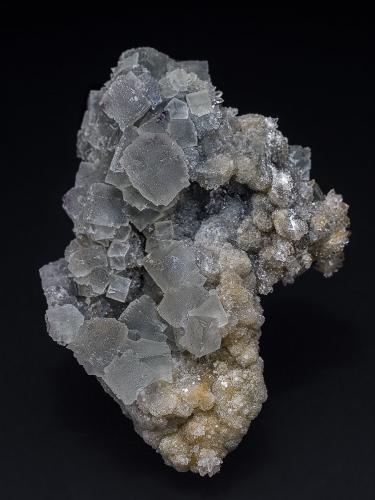 Fluorite, Quartz<br />Moss Mine, Moss vein, Oatman, Oatman District-San Francisco District, Mohave County, Arizona, USA<br />6.8 x 5.0 cm<br /> (Author: am mizunaka)