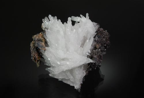 Celestine<br />Kalahari manganese field (KMF), Northern Cape Province, South Africa<br />5.5 x 6.7 x 7.7 cm<br /> (Author: crosstimber)