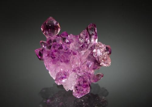 Quartz (variety Amethyst)<br />Kakamunurle Quarry, Karur District, Tamil Nadu, India<br />3.0 x 3.2 cm<br /> (Author: crosstimber)