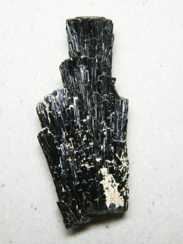 Schorl<br />Monte Erongo, Usakos, Región Erongo, Namibia<br />27mm x 58mm x 19mm<br /> (Author: Heimo Hellwig)
