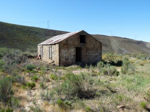 2 Old cottages, apparently more than 2 centuries old.  One is being renovated. (Author: Pierre Joubert)