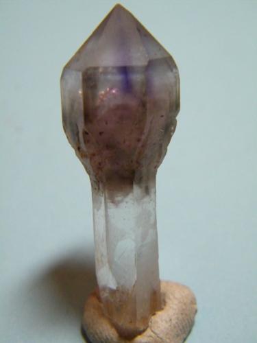 Quartz (variety Amethyst)<br />Goboboseb Mountains, Brandberg area, Erongo Region, Namibia<br />15mm x 43mm x 16mm<br /> (Author: Heimo Hellwig)