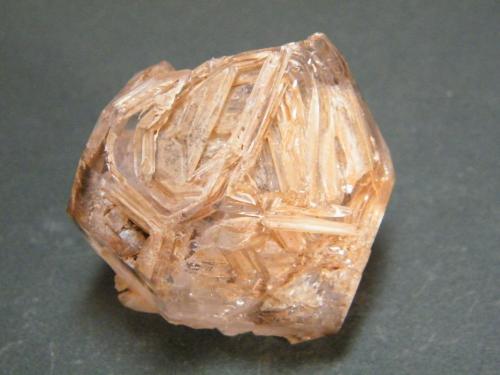 Quartz<br />Montes Goboboseb, Zona Brandberg, Región Erongo, Namibia<br />44mm x 48mm x 35mm<br /> (Author: Heimo Hellwig)