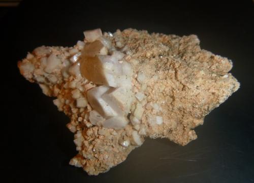 Microcline<br />Gualba de Dalt, Gualba, Comarca Vallès Oriental, Barcelona, Catalonia / Catalunya, Spain<br />60mm x 42mm x 36mm<br /> (Author: franjungle)