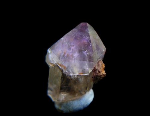 Quartz (variety amethyst)<br />Les Droites (north face), Mont Blanc Massif, Chamonix, Haute-Savoie, Auvergne-Rhône-Alpes, France<br />3,5 cm<br /> (Author: Benj)