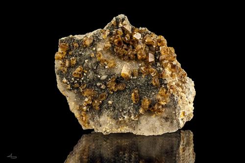 Baryte<br />Muscadroxius-Genna Tres Montis Mine, Silius, Sud Sardegna Province, Sardinia/Sardegna, Italy<br />9,6 x 7,6 x 3,1 cm<br /> (Author: Niels Brouwer)