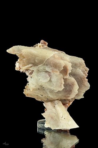 Baryte<br />Irhoud Mine, Jebel Irhoud, Youssoufia Province, Marrakesh-Safi Region, Morocco<br />12,5 x 8 x 6 cm<br /> (Author: Niels Brouwer)