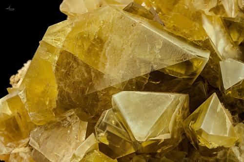 Baryte<br />Rio Bacchera Quarry, Nuxis, Sud Sardegna Province, Sardinia/Sardegna, Italy<br />9,6 x 7,6 x 3,1 cm<br /> (Author: Niels Brouwer)