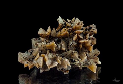 Baryte<br />Clara Mine, Rankach Valley, Oberwolfach, Wolfach, Black Forest, Baden-Württemberg, Germany<br />6,6 x 5,6 x 3,3 cm<br /> (Author: Niels Brouwer)