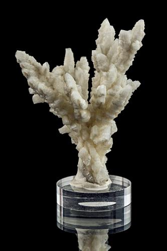 Baryte<br />Marisol Mine, Barranco Las Nogueras, Campos de Golf, Atamaría, Cartagena, Comarca Campo de Cartagena, Region of Murcia (Murcia), Spain<br />5,5 x 4,3 x 3,7 cm<br /> (Author: Niels Brouwer)