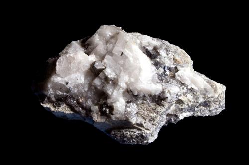 Carrollita<br />Mina Kamoya South II, Kamoya, Distrito Kambove, Cinturón de cobre de Katanga, Katanga (Shaba), República Democrática del Congo (Zaire)<br />7 x 4 cm.<br /> (Autor: Antonio P. López)