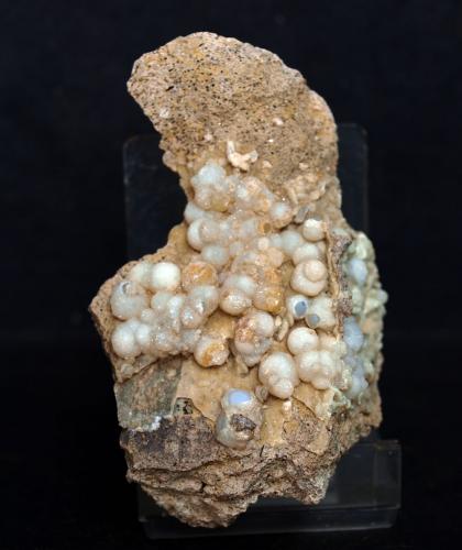 Cuarzo (variedad calcedonia)<br />Volcán Cabezo Negro de Zeneta, Murcia, Comarca Huerta de Murcia, Región de Murcia (Murcia), España<br />7 x 4.5 cm<br /> (Autor: Pedro Antonio)