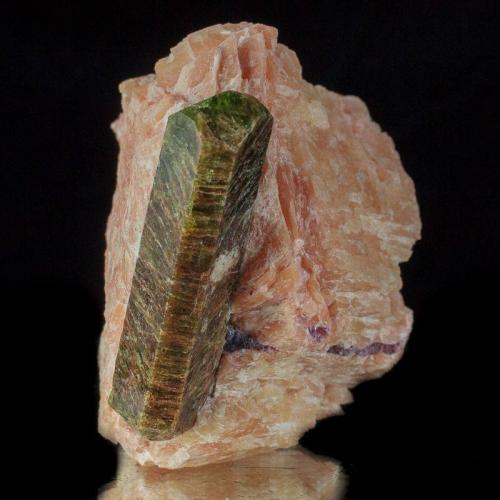 Fluorapatito<br />Yates Mine, Otter Lake, Pontiac RCM, Outaouais, Québec, Canada<br />12x10 cm<br /> (Autor: nimfiara)