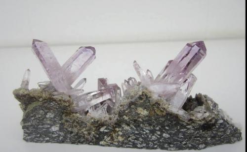 Cuarzo (variedad amatista)<br />Cerro de la Concordia, Piedra Parada (Las Vigas), Municipio Tatatila, Veracruz (Veracruz de Ignacio de la Llave), Mexico<br />10x7 cm<br /> (Autor: nimfiara)