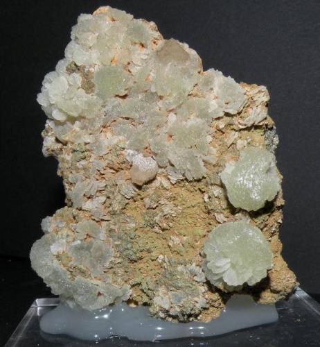 Prehnita<br />Cantera Oficarsa, Cerro de las Culebras, Carchelejo, Cárcheles, Comarca Sierra Mágina, Jaén, Andalucía, España<br />7x8 cm<br /> (Autor: nimfiara)