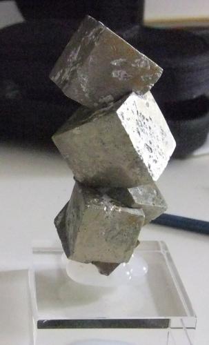 Pirita<br />Mina Ampliación a Victoria, Sierra de Alcarama, Navajún, Comarca Cervera, La Rioja, España<br />8x3 cm<br /> (Autor: nimfiara)