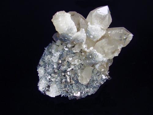 Cuarzo, Arsenopirita<br />Mina Stan Trg (Stan Terg, Stari Trg), Complejo Trepča, Valle Trepča, Kosovska Mitrovica, Distrito Kosovska Mitrovica, Kosovo<br />10x7 cm<br /> (Autor: geoalfon)