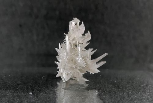 Cerussite<br />Nakhlak Mine, Madan-e Nakhlak, Anarak District, Nain, Isfahan Province, Iran<br />30 * 28 * 40 mm<br /> (Author: h.abbasi)