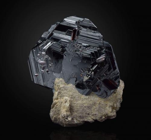Hematite with Rutile<br />Cavradi, Curnera Valley, Tujetsch (Tavetsch), Vorderrhein Valley, Grischun (Grisons; Graubünden), Switzerland<br />~4 cm<br /> (Author: dontgogreen)