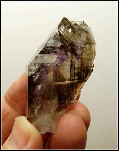 Quartz<br />Montes Goboboseb, Zona Brandberg, Región Erongo, Namibia<br />67 x 37 x 26 mm<br /> (Author: Pierre Joubert)