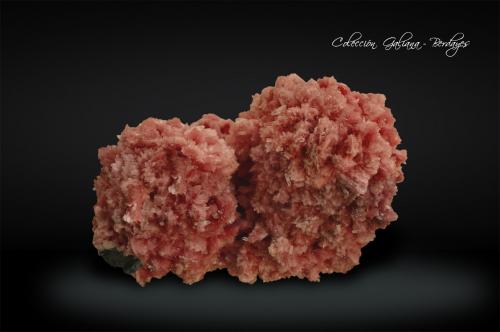 Rhodonita (Rodonita)<br />Mina San Martín, Chiurucu (Chiuruco), Distrito Huallanca, Provincia Bolognesi, Departamento Ancash, Perú<br />87 x 45 x 65 mm.<br /> (Autor: Rafael Galiana)