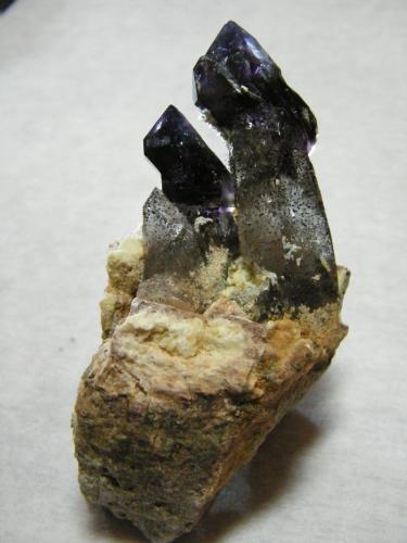 Quartz (variety amethyst)<br />Brandberg area, Erongo Region, Namibia<br />56mm x 96mm x 40mm<br /> (Author: Heimo Hellwig)