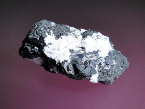 Alabandita<br />Uchucchacua Mine, Oyón Province, Lima Department, Peru<br />6 x 3 cm.<br /> (Autor: Antonio P. López)