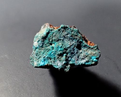 Alfredopetrovite, Chalcomenite, Ahlfeldite<br />El Dragón Mine, Antonio Quijarro Province, Potosí Department, Bolivia<br />15 mm x 10 mm x 8 mm<br /> (Author: Don Lum)