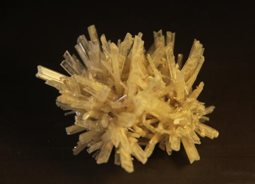 Gypsum<br />Las Salinillas saltworks (San Ramón saltworks or Cabezo Hortales saltworks), La Salinilla, Prado del Rey, Comarca Sierra de Cádiz, Cádiz, Andalusia, Spain<br />50mm x 45mm x 40mm<br /> (Author: franjungle)