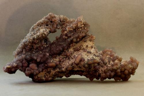 Cuarzo (variedad calcedonia)<br />Zona Mamuju, Provincia Sulawesi Barat, Indonesia<br />125x65x36 mm.<br /> (Autor: Juan Espino)