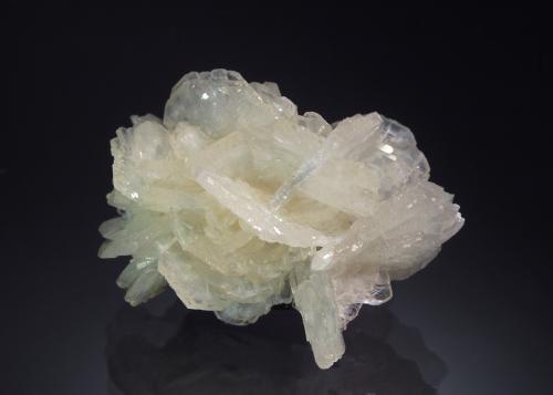 Baryte<br />Denton Mine, Goose Creek Mine group, Harris Creek Sub-District, Hardin County, Illinois, USA<br />3.1 x 4.4 cm.<br /> (Author: crosstimber)