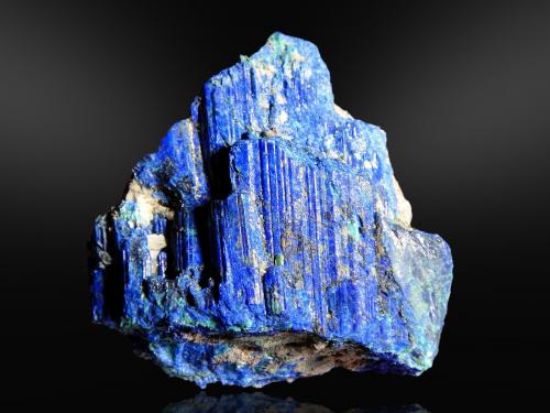 Chalcostibita (Calcostibita) y Azurita<br />Rhar el Anz (Rar el Anz), Oued Cherrat (Cherrat Wadi), Chaouia-Ouardigha, Prefectura Casablanca, Región Casablanca-Settat, Marruecos<br />6 x 6 cm<br /> (Autor: Antonio P. López)