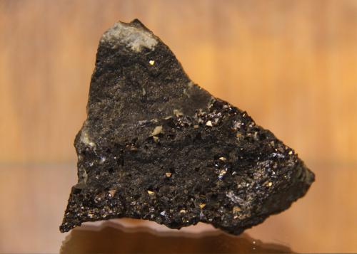 Magnetite<br />Santa Bárbara open cut, San Guillermo Mining Group, Valuengo, Jerez de los Caballeros, Comarca Sierra Suroeste, Badajoz, Extremadura, Spain<br />62mm x 51mm x 30mm<br /> (Author: franjungle)