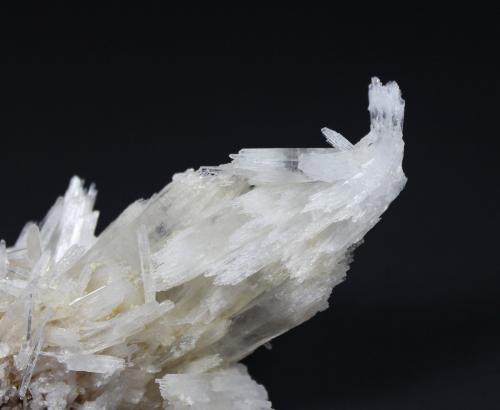 Quartz<br />Jeffrey Quarry, Jeffrey, Pulaski County, Arkansas, USA<br />136 mm x 105 mm x 55 mm<br /> (Author: Don Lum)