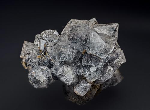 Quartz, Hematite<br />Chub Lake, Hailesboro, St. Lawrence County, New York, USA<br />8.8 x 7.3 cm<br /> (Author: am mizunaka)