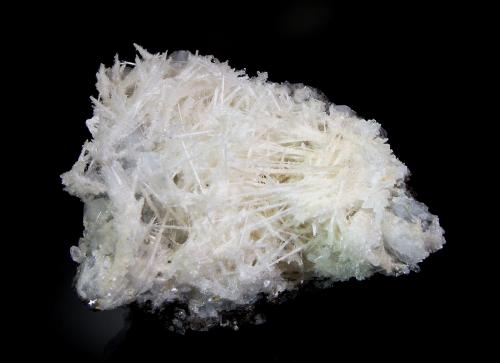 Natrolite<br />Weyerhaeuser Lincoln Creek Quarry, Doty Hills, Lewis County, Washington, USA<br />5.5 x 8.0 x 9.6 cm<br /> (Author: crosstimber)