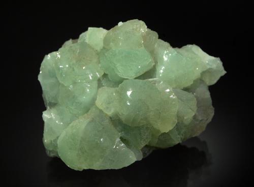 Prehnite<br />Cantera Roncari, East Granby, Condado Hartford, Connecticut, USA<br />5.2 x 6.8 cm<br /> (Author: crosstimber)