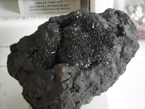 Pyrolusite<br />Stahlert Mine, Herdorf, Altenkirchen (Westerwald), Siegerland, Rhineland-Palatinate/Rheinland-Pfalz, Germany<br />13 x 9,5 cm<br /> (Author: Andreas Gerstenberg)