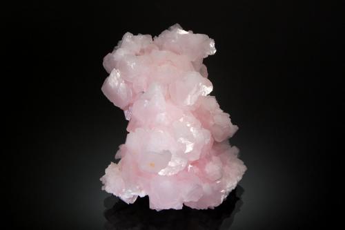 Calcite<br />Second Sovetskii Mine, Dalnegorsk, Dalnegorsk Urban District, Primorsky Krai, Russia<br />4.6 x 4.9 x 6.2 cm<br /> (Author: crosstimber)