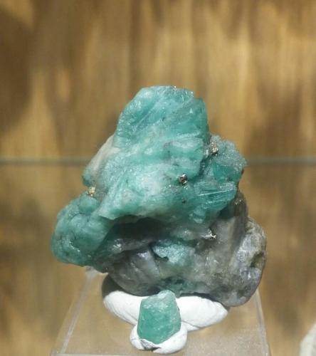 Beryl (variety emerald)<br />Muzo mining district, Western Emerald Belt, Boyacá Department, Colombia<br />38mm x 34mm x 28mm<br /> (Author: franjungle)