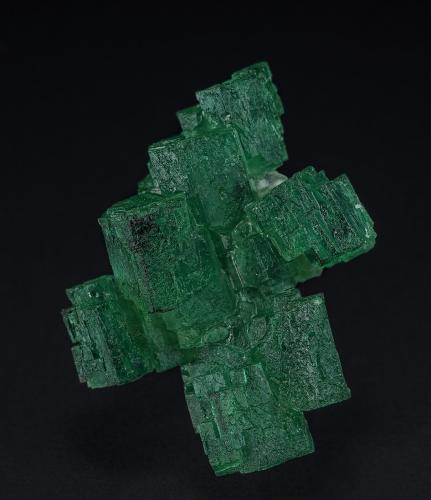 Beryl (variety emerald)<br />Swat, Swat District (Sway Valley), Khyber Pakhtunkhwa, Pakistan<br />3.0 x 2.5 cm<br /> (Author: am mizunaka)