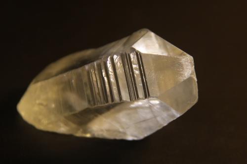 Quartz<br />Mina Peñas Blancas, Municipio San Pablo de Borbur, Cinturón Esmeraldífero Occidental, Departamento Boyacá, Colombia<br />32mm x 56mm x 32mm<br /> (Author: franjungle)