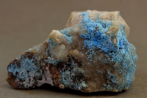 Carbonatocianotriquita<br />Mina Qinglong, Dachang, Qinglong, Prefectura Autónoma Qianxi'nan, Provincia Guizhou, China<br />35x25x35 mm.<br /> (Autor: Juan Espino)