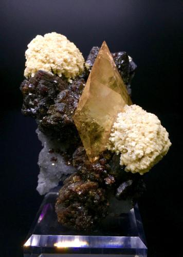 Calcite, Sphalerite, Barite, Quartz<br />Elmwood Mine, Carthage, Central Tennessee Ba-F-Pb-Zn District, Smith County, Tennessee, USA<br />8.5x5.5x4.5 cm<br /> (Author: Turbo)