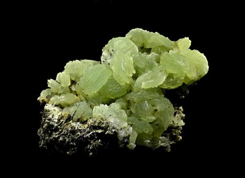 Prehnite and Augite<br />Oficarsa Quarry, De las Culebras Hill, Carchelejo, Cárcheles, Comarca Sierra Mágina, Jaén, Andalusia, Spain<br />81x59x43mm<br /> (Author: Carlos Pareja)