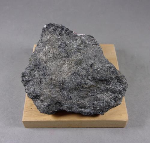 Gudmundita<br />Kolársky vrch, Pezinok, Distrito Pezinok, Region Bratislava, Eslovaquia<br />8 x 7 x 3,5 cm.<br /> (Autor: J. G. Alcolea)